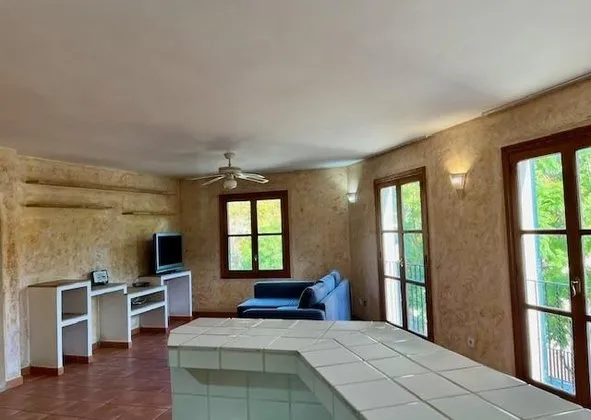 Flat / apartment in Esporles — photo 2