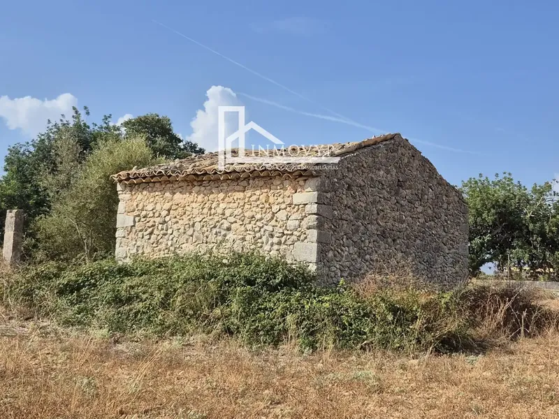 Cannot be extended. Has vein well. 3 plots of land for sale with a total of 11,675.91 m². On these plots there is a small house — photo 9