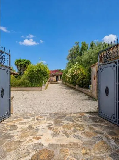 Rustic property - Costitx (Son Horrach), built surface 300m2, 2 bedrooms, 2 bathrooms, all exterior. — photo 9