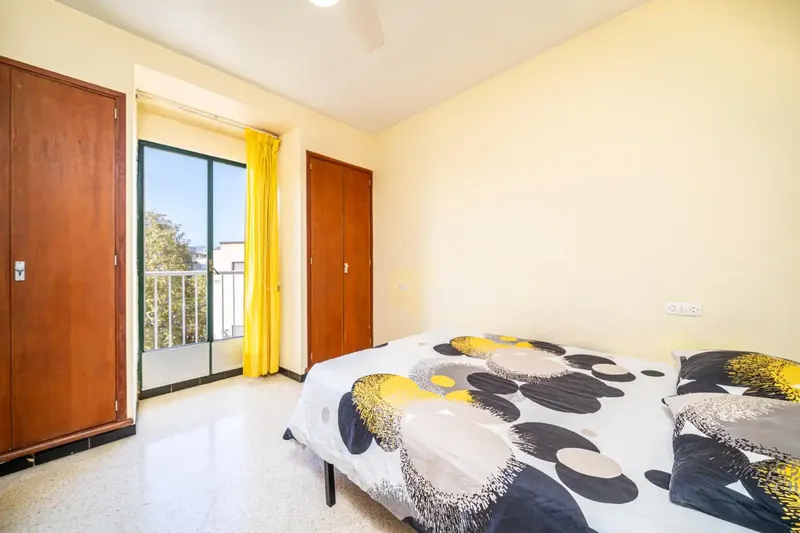 This flat in Palma, located in the quiet area of Arxiduc, stands out for its brightness and functional layout. With 114 m² of usable space, it offers — photo 12