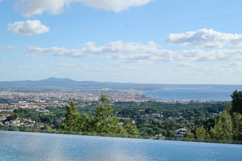 Exclusive: Impressive newly built property with spectacular sea and city views - Marcel Remus Real Estate — photo 3