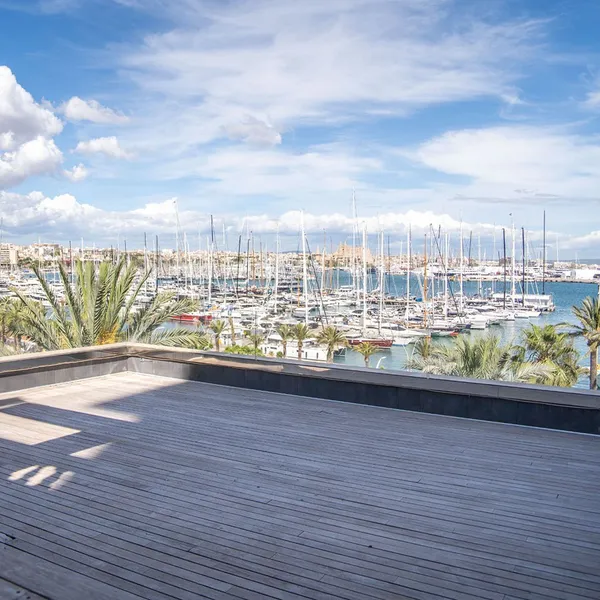 Apartment with panoramic views — photo 1