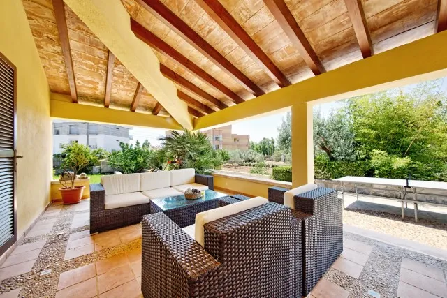 Superb villa with holiday rental license for sale in Puerto Pollensa, Mallorca — photo 1