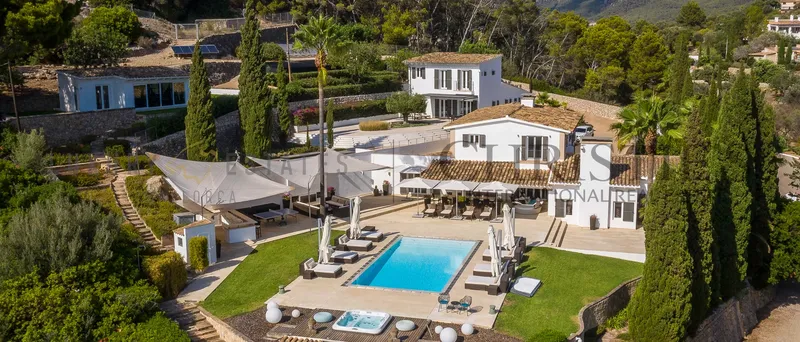 Modern Mediterranean finca near Port Andratx in the southwest of Mallorca with sea views and guest houses — photo 1