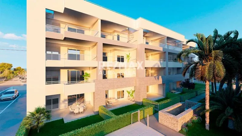 New construction project top location in Cala Ratjada 1st and 2nd floor with terrace — photo 1