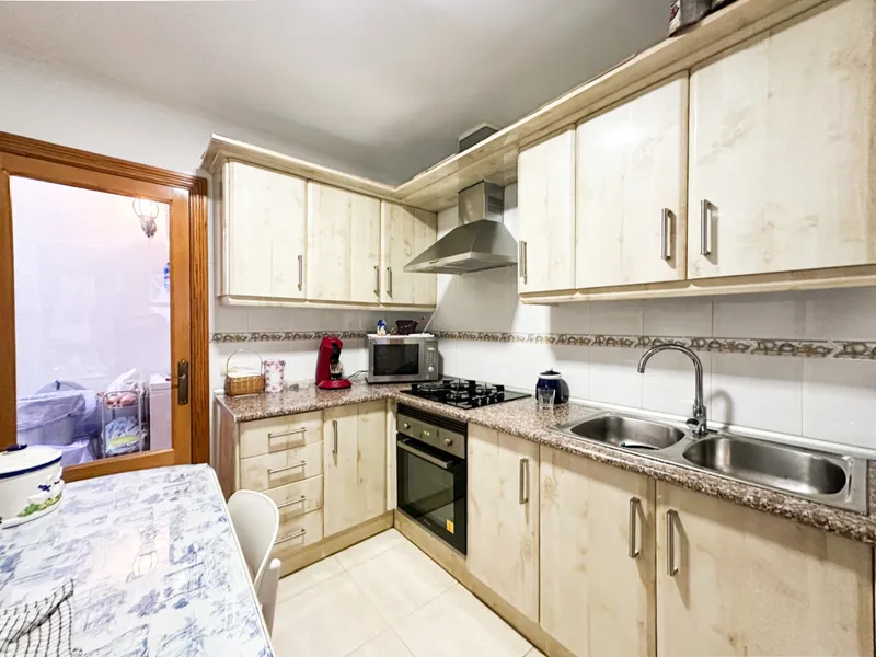 Beautiful ground floor with terrace and parking near the sea — photo 12
