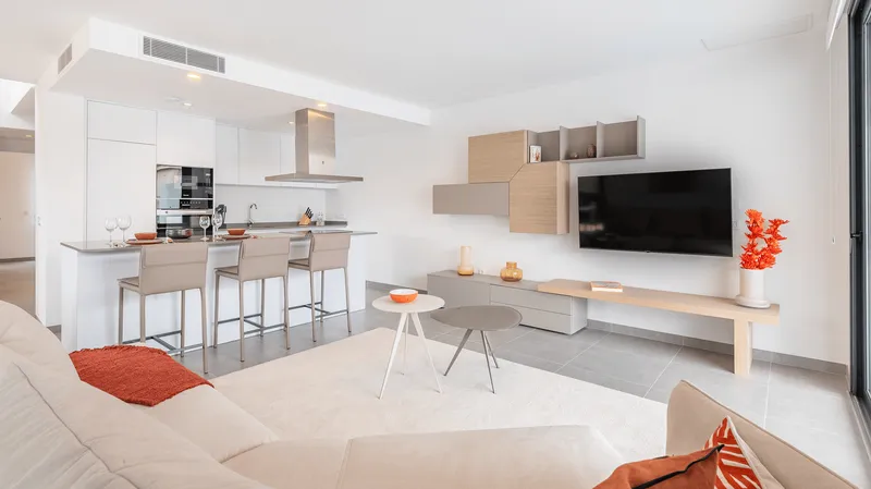 133m² semi-detached house with 3 bedrooms, 3 bathrooms, pool & garden for sale — photo 4