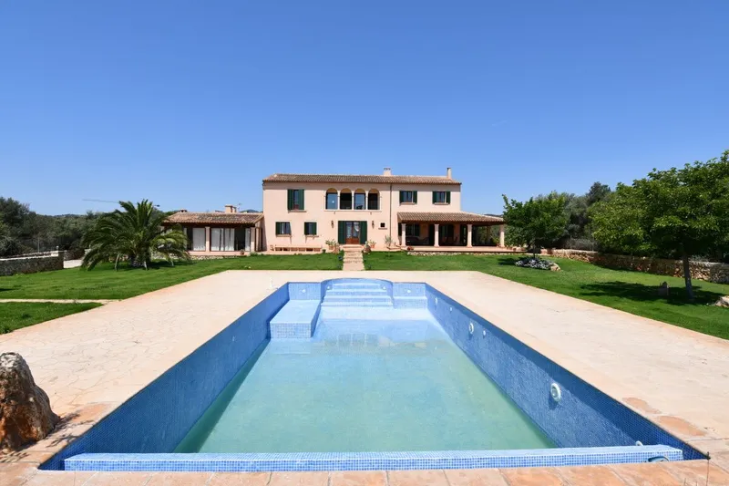 Stunning finca with sea views in Porto Colom — photo 3