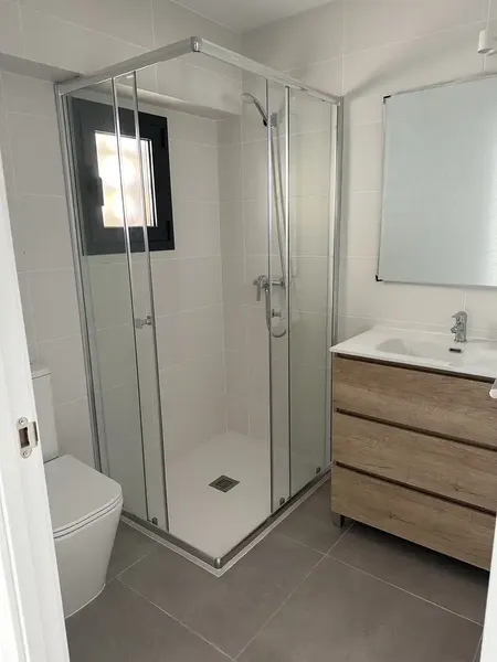Two-bedroom, two-bathroom flat on the first and second floor — photo 3
