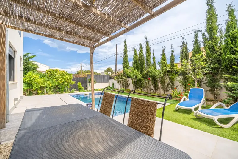 Independent chalet from 2019, bright with pool, garden, parking in Son Ferrer, Calvià — photo 4