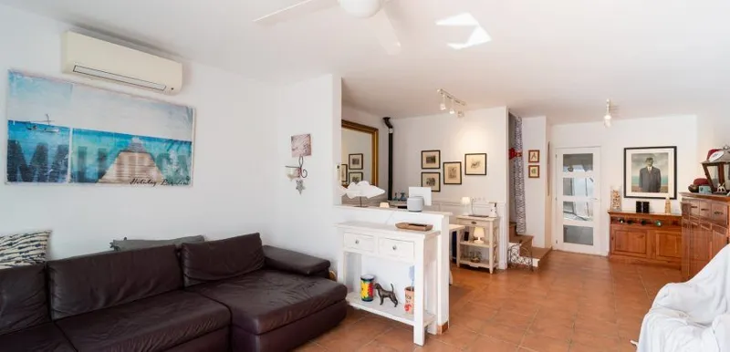 Townhouse for rent in Ses Salines with terrace and fireplace — photo 8