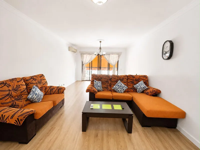 Spacious and bright flat with lift, balcony and storage room in the Vivero area — photo 1