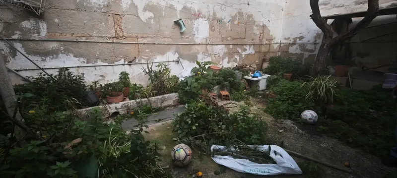 Calle Regal, ground floor with high ceilings to renovate for sale. The property has 72 built square meters, distributed in a large entrance, hall — photo 4