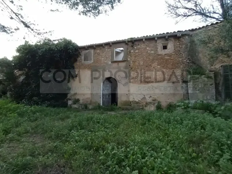 Rustic estate of 217,089 m² of own land, located between Felanitx and Porreres. It has a project for a rural hotel or agrotourism that — photo 4