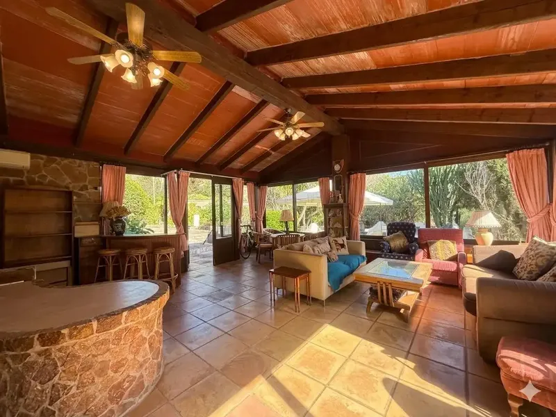 Located in the quiet outskirts of the coveted Genoa neighborhood, minutes from Palma, this exceptional property sits on a — photo 3