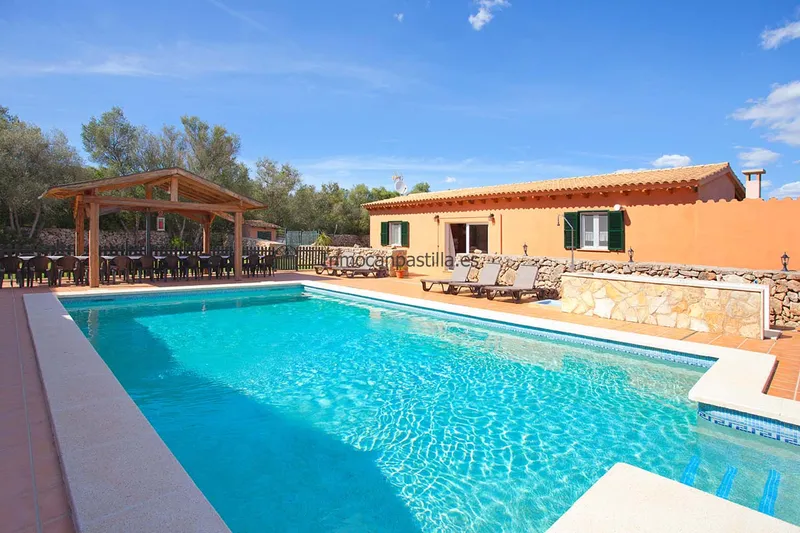 Country house with tourist licence in Algaida — photo 1