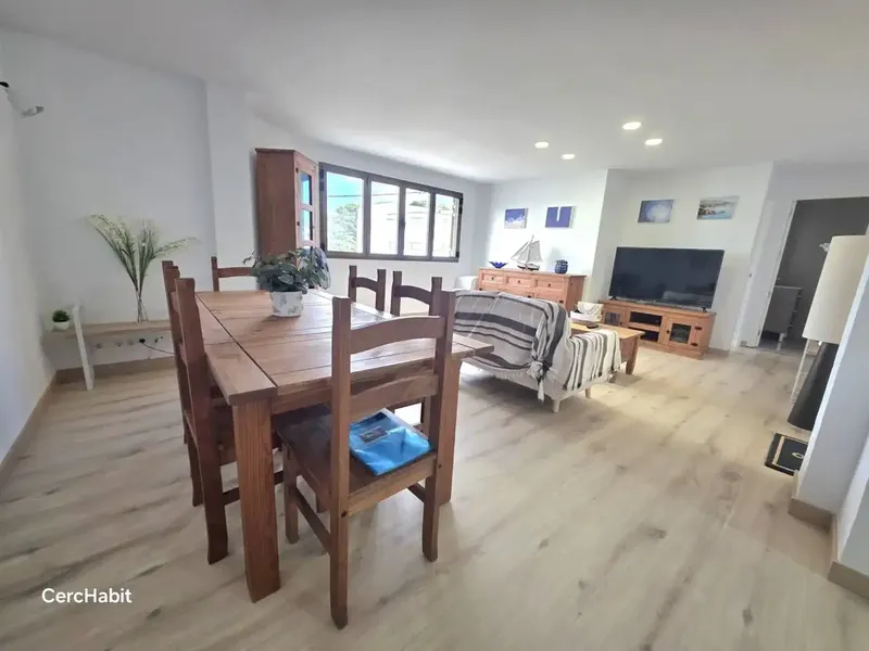 Spacious recently renovated flat, located in a front-line building in Sa Rápita, an urbanization in the municipality of Campos, especia — photo 4