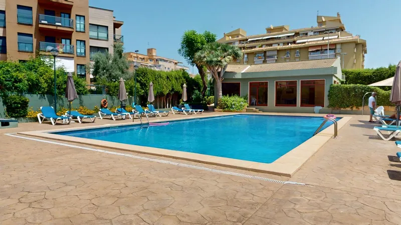 Exclusive property in Son Rapinya, in a private urbanization with pool — photo 1