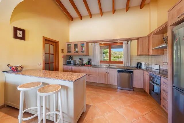 Renovated villa with heated pool for sale near Pollensa, North Mallorca — photo 11