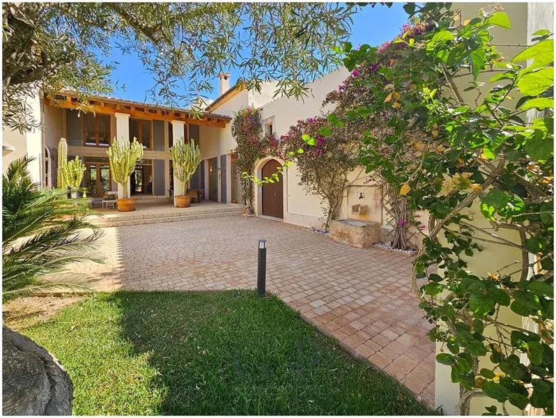 Villa for sale in Costa de los Pinos, Son Servera — photo 1
