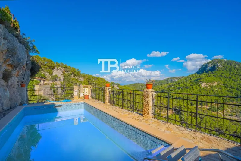 Property for sale in Puigpunyent, Galilea area, Balearic Islands. Opportunity offered by Taylor Building. Good condition — photo 7