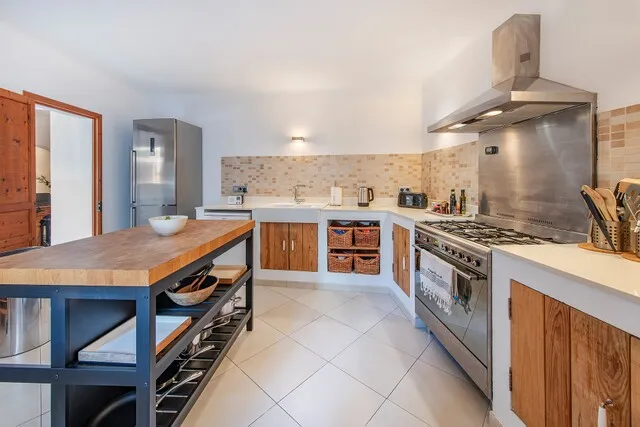 Charming town house with patio oasis for sale in Pollensa, north Mallorca — photo 7