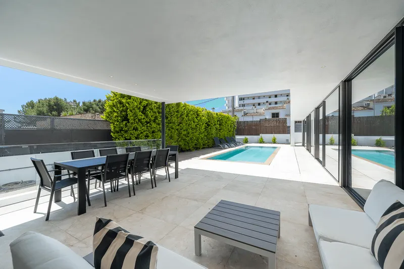 Long-term rental of contemporary villa in Palma with garden and pool — photo 3