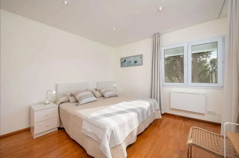 Frontline villa with vacation rental license in the south of Mallorca — photo 12