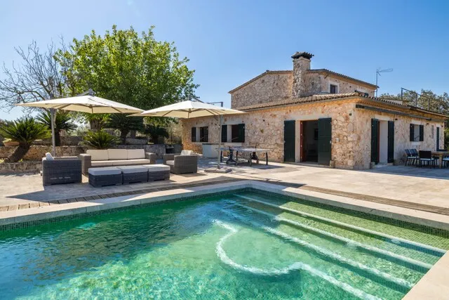 Charming stone built finca for sale near Sineu, Central Mallorca — photo 1