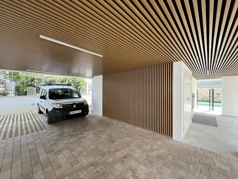 New contemporary duplex penthouse with private terrace, pool and sea views in Palma — photo 4