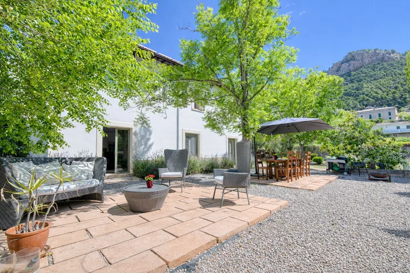 A secluded villa in Esporles, surrounded by the harmony of nature, space and authentic Mallorca — photo 7