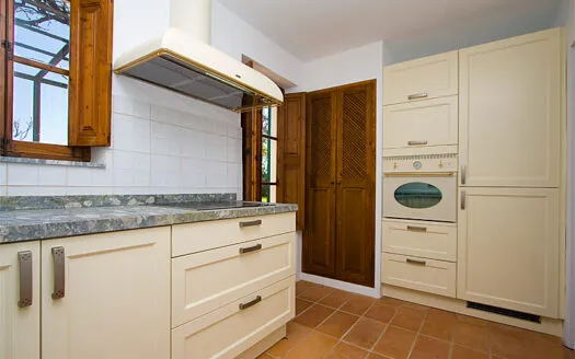 Cottage house in Establiments — photo 3