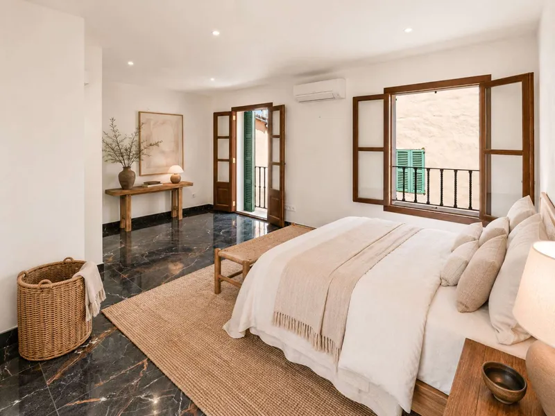 Modern apartment with lift and terrace directly at the town hall in Felanitx — photo 5
