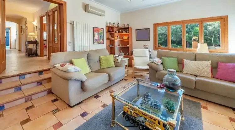 This magnificent rustic estate is located in the quiet and sought-after area of Alcanada — photo 7