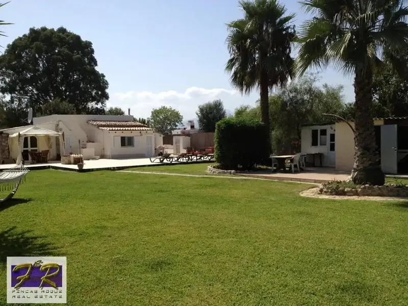 Welcome to Fincas Roque, where we present an exclusive rustic finca in a privileged location between Alcudia and Sa Pobla, in the beautiful — photo 7