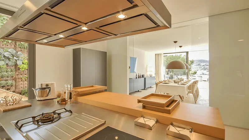 Villa on the first sea line in Camp de Mar — photo 7