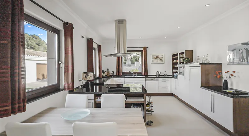 Elegant premium villa in exclusive location in Nova Santa Ponsa — photo 11