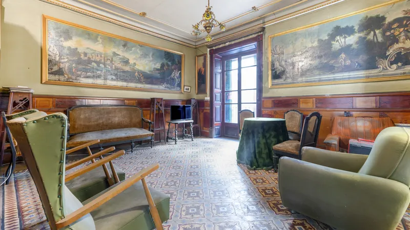 Investment! Historic mansion in the center of Soller with a lot of history and potential — photo 1