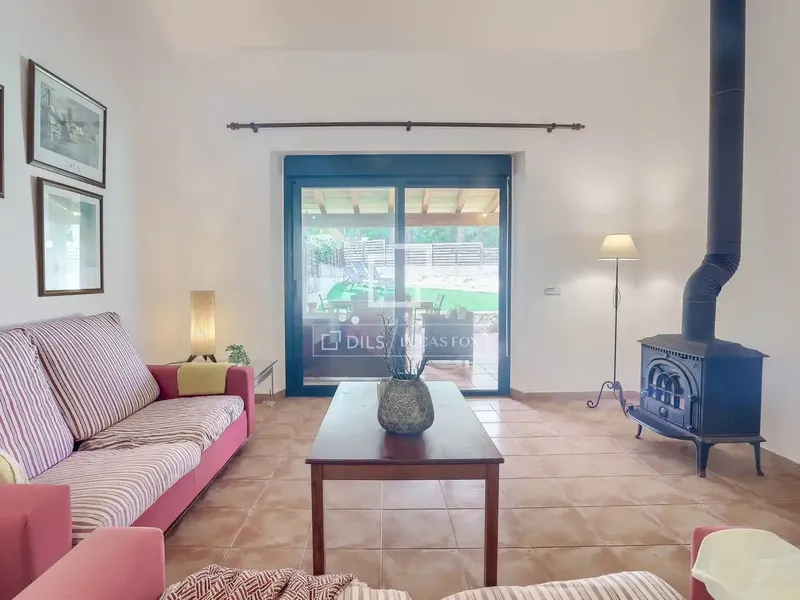 Charming townhouse a few steps from the sea in Cala Sant Vicenç — photo 10