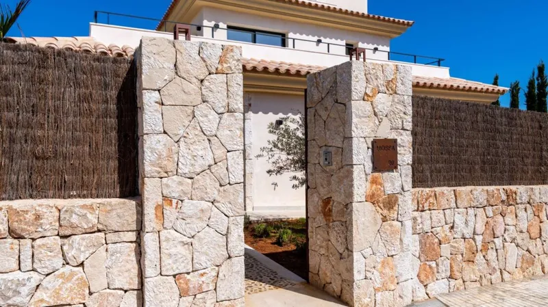 New build villa in Cala Llombards – with sea views and clear architecture near the beach — photo 4