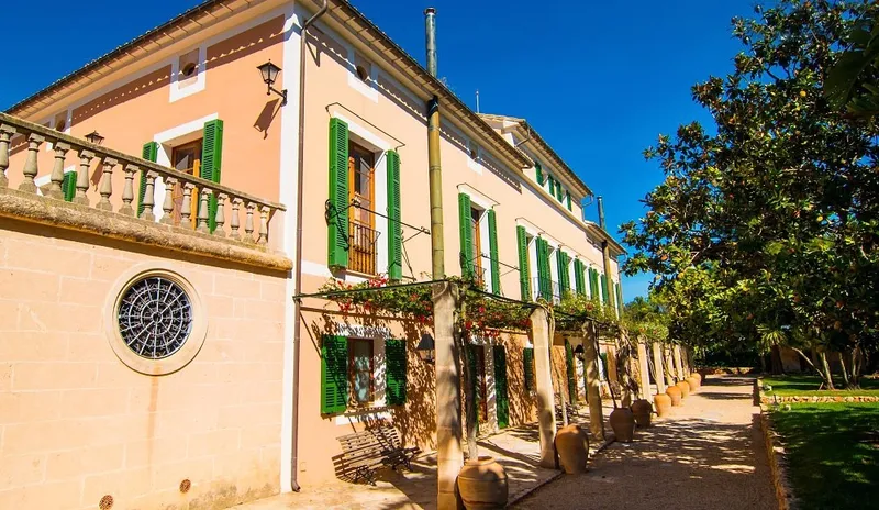 Stately manor house in Llucmajor on a huge plot with magnificent views — photo 11