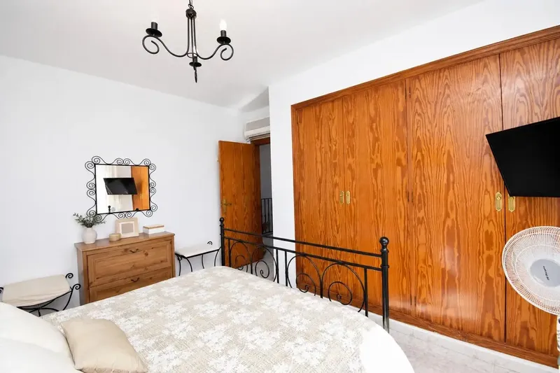 Rustic finca with 241 m2 home, pool, guest apartment and large garden in Sencelles — photo 12