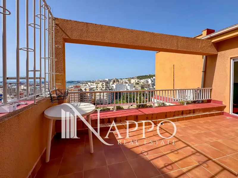 Nappo Real Estate tiene el placer de presentaros este luminoso ático con terraza privada y espectaculares vistas al mar, al puerto de Palma, — photo 2