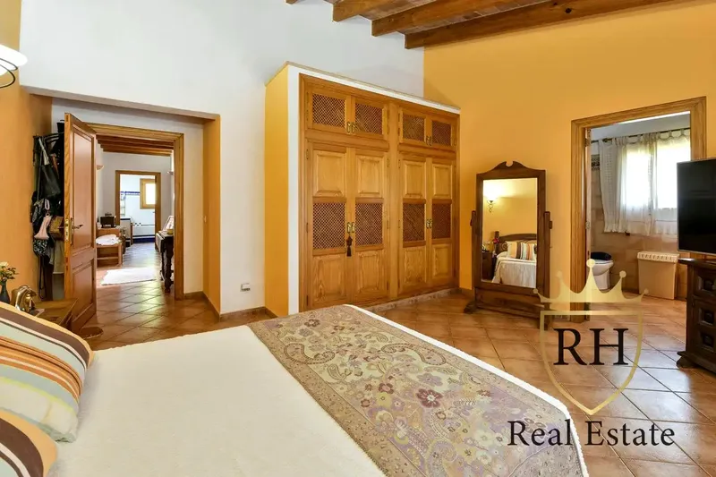 Discover this charming rustic house located in the quiet area of Arta. — photo 5