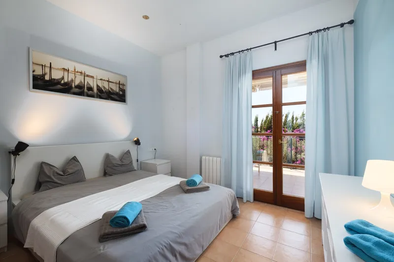 Villa with panoramic views and holiday rental license — photo 12