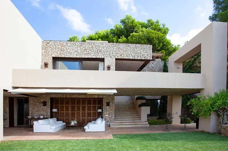 Impressive luxury villa with spectacular sea views — photo 3