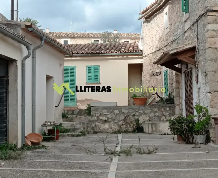 Authentic village house in the charming municipality of Selva, at the foot of the Serra de Tramuntana — photo 1