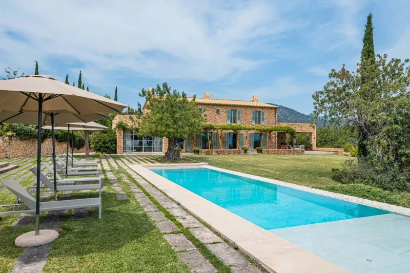 State-of-the-Art natural stone country estate for short term rental — photo 3