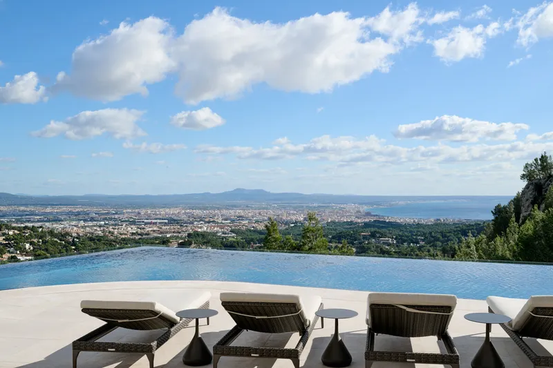 Exclusive: Impressive newly built property with spectacular sea and city views - Marcel Remus Real Estate — photo 1