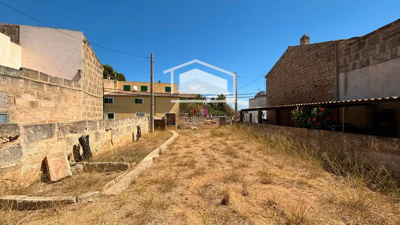 Buildable Urban Plot in Ses Salines - 229 m² with Potential for Residential Projects — photo 11